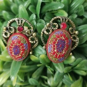 Vintage Tara Moroccan Matrix clip earrings